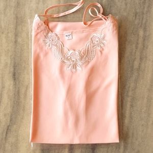 NWOT. Woman's Silk embroidery nightgown.